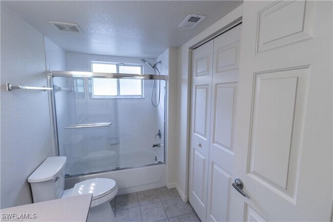 Building Photo - 8234 Key Royal Cir Unit 521 Rental