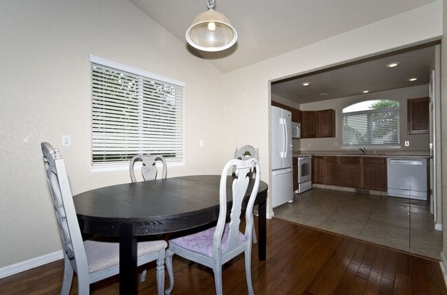 Photo - Lovely Ranch Style Home!