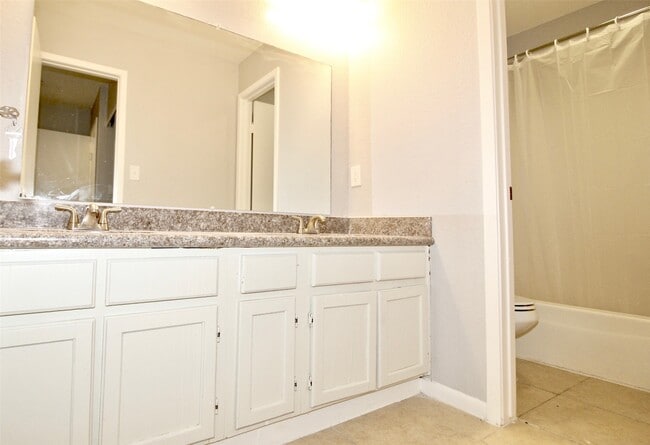 Photo - 2126 Highland Hills Dr