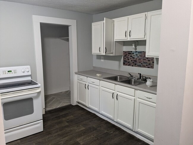 Photo - 199 Eastern Ave Unit Apt 2