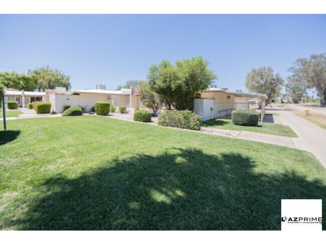 Photo - Experience Resort-style Living in This Stunning Mesa 1/1 End-unit Condo on the 9th Fairway at Arizon