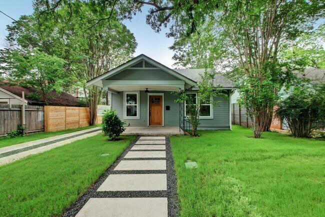 Photo - August Pre-lease!  3X2 Gorgeous Home!