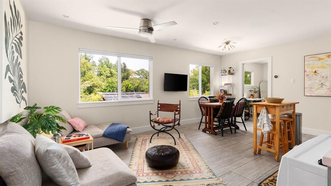 Photo - 1208 Enfield Rd Unit 204