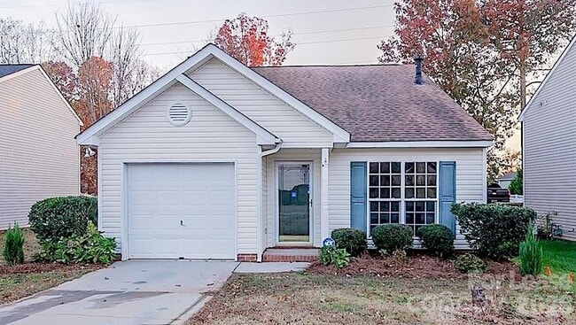 Building Photo - 1216 Winding Path Rd