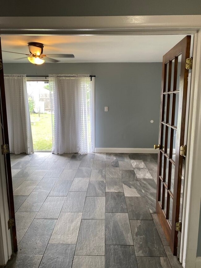 Photo - 8410 Sonneville Dr