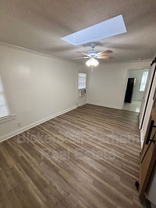 2104 Avalon Rd