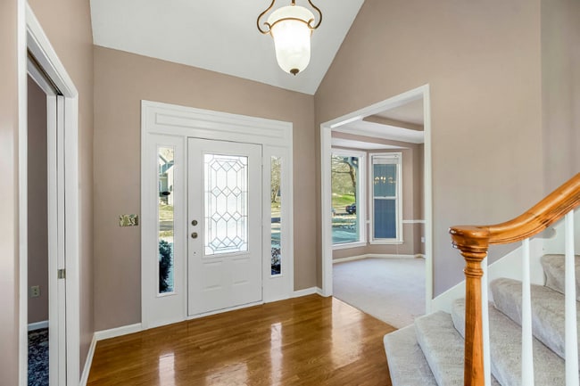 Photo - 5933 W 153rd St