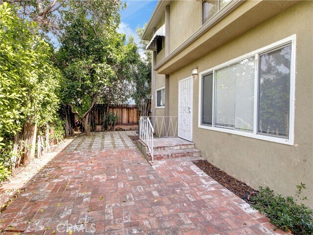 Photo - 1040 N Sierra Bonita Ave Unit 1