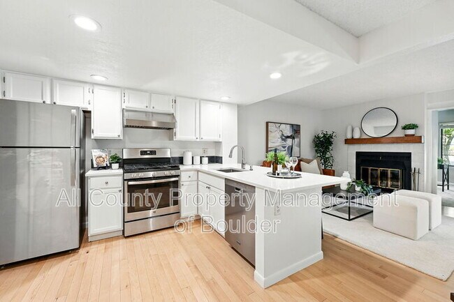 Photo - 5920 Gunbarrel Ave Unit #D