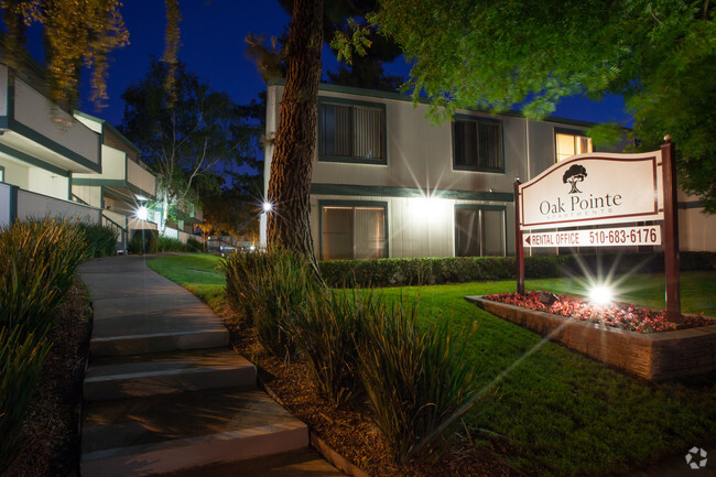 Building Photo - Oak Pointe Apartments