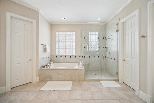 Photo - 718 Marywood Chase