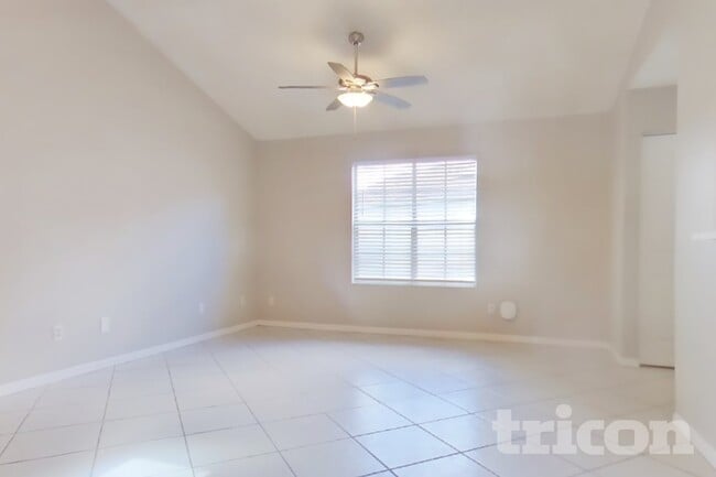 Photo - 110 Yorktown Pl