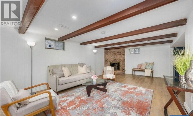 Photo - 12 Wardencourt Dr