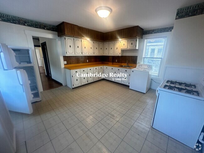 Building Photo - 543 Broadway Unit 1A Rental