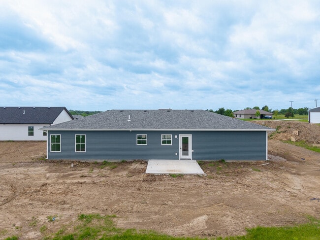 2121 Lyndell Blvd
