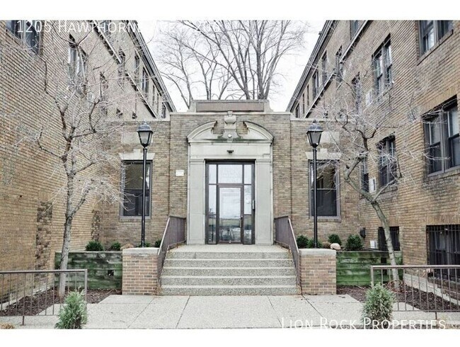 Building Photo - 1205 Hawthorne Ave Unit 206