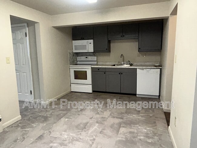 Photo - 2833 3rd Ave SE