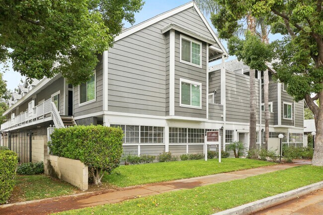 Photo - 129 S Olive St