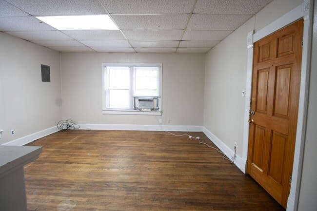 Photo - 1403 Hinkson Ave Unit Apt 1