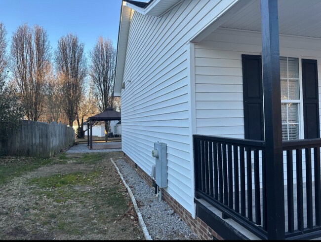 Photo - 2105 McKinnon Dr