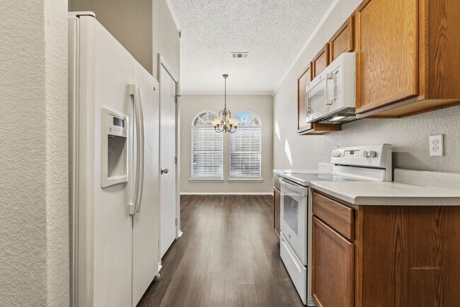 Photo - Charming NWISD 3-2-2