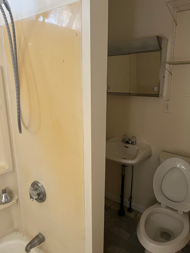 Photo - 14 Beacon St Unit 2