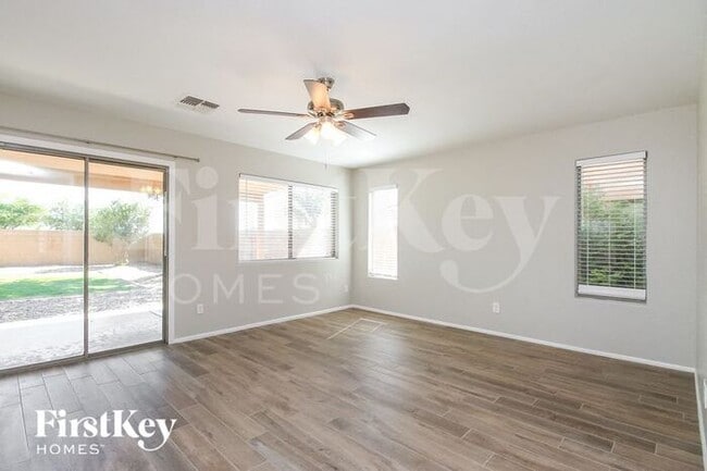 Photo - 1759 E Leslie Ave