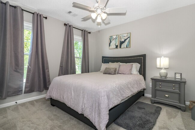Photo - 4030 Ridgefair Dr