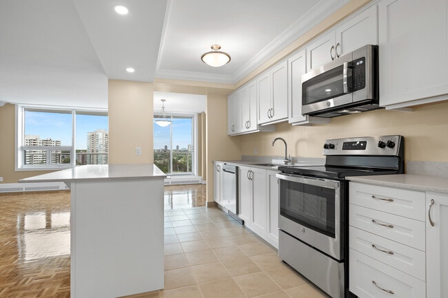 Photo - The Seigniory