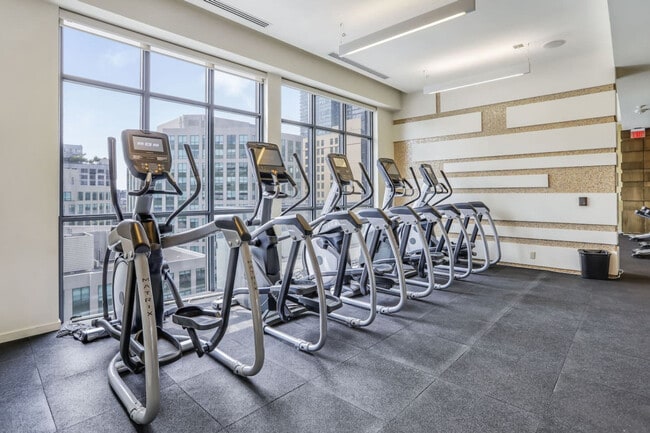 Photo - 300 Front St W Unit SI ID1471501P