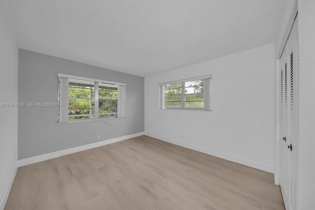 Photo - 100 Northampton E Unit 100