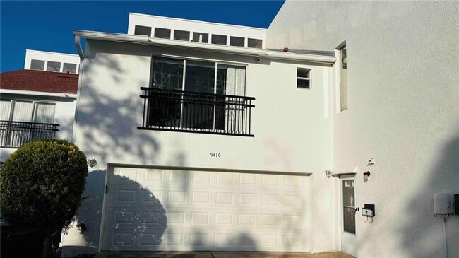 Building Photo - 9410 Citrus Glen Pl