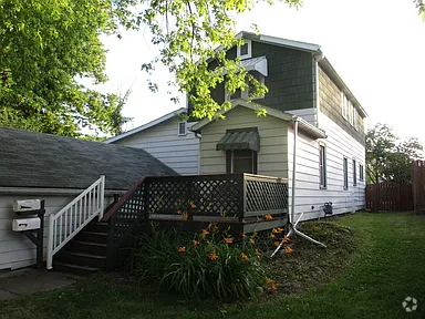 Building Photo - 1137 S 100th St Rental