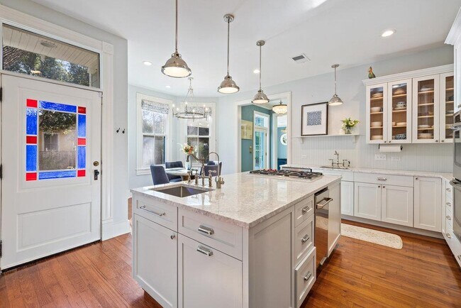 Photo - 4104 Avenue F