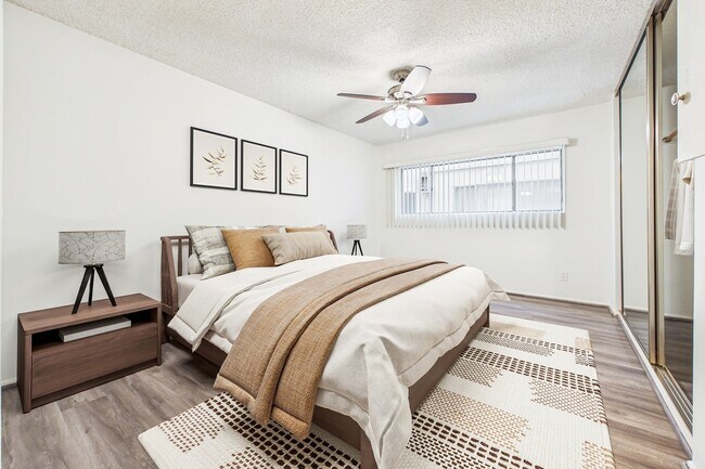 Buffalo Sherman Oaks Apartments