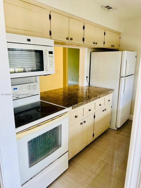 Photo - 148 Yacht Club Dr Unit 7