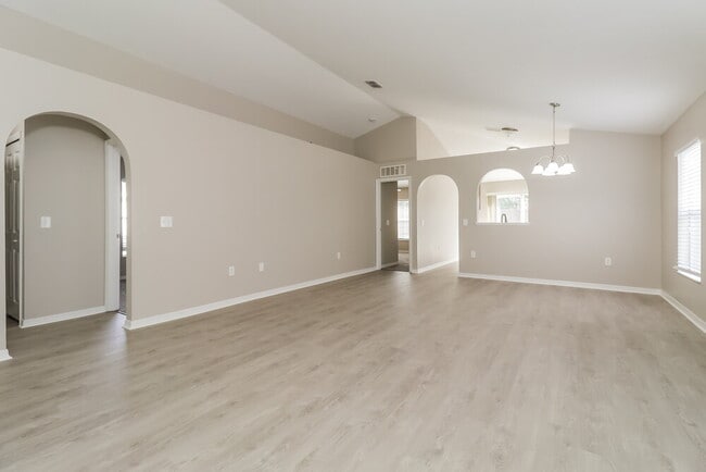 Photo - 17047 Ongar Ct