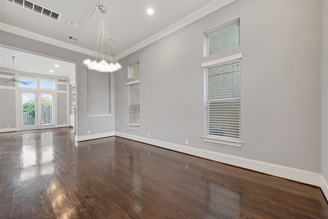 Photo - 10917 Upland Park