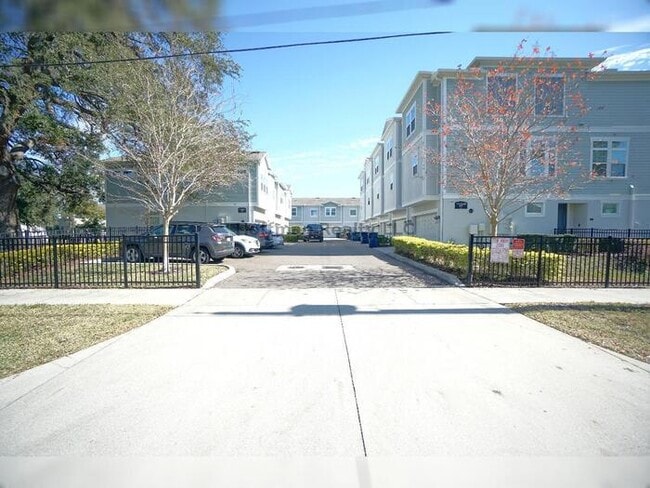 Photo - Luxury 2-Story Townhouse for Rent ? 3 Bed ...