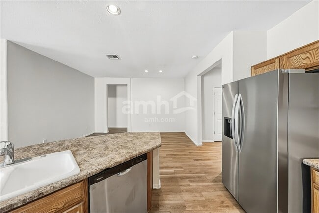 Photo - 11621 W Lincoln St