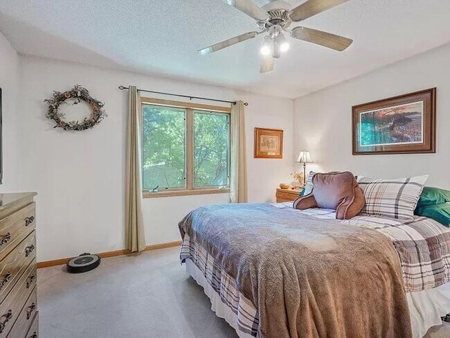 Photo - Section 8 Approved, 6 bedroom, 3 Bath Sing...