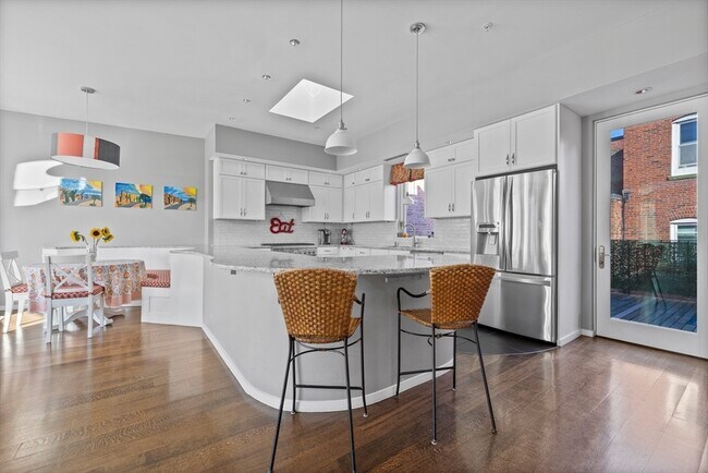 Photo - 133 Salem St Unidad PH