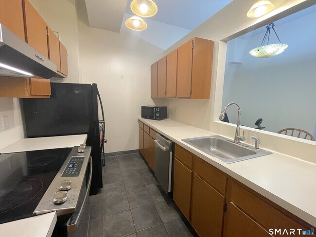 196 Crown St Unit 309