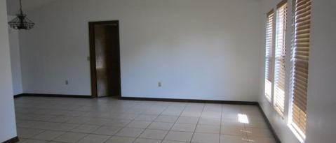 Photo - 2200 Oakview Cir