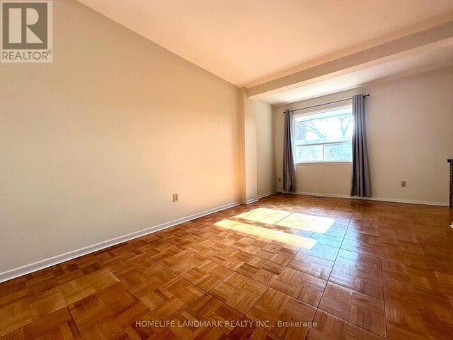 Photo - 161 Carolbreen Square