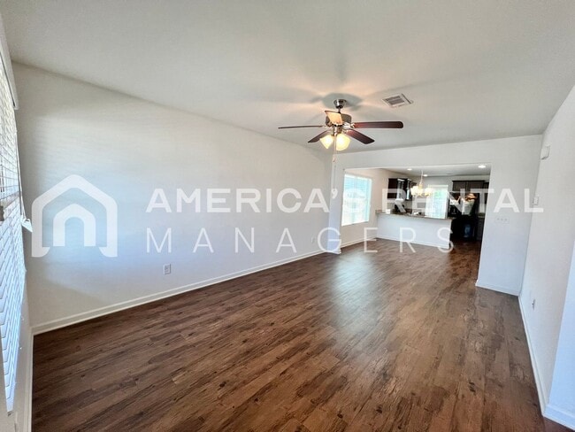 Photo - 16406 Waterbury Ln