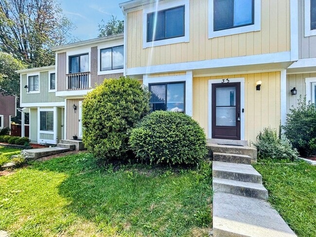 Building Photo - 33 Sugarland Square Ct Rental