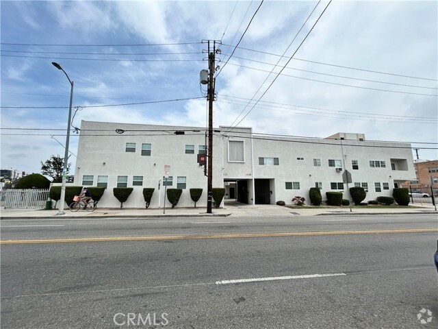 Building Photo - 1036 Normandie Ave Unit 8 Rental