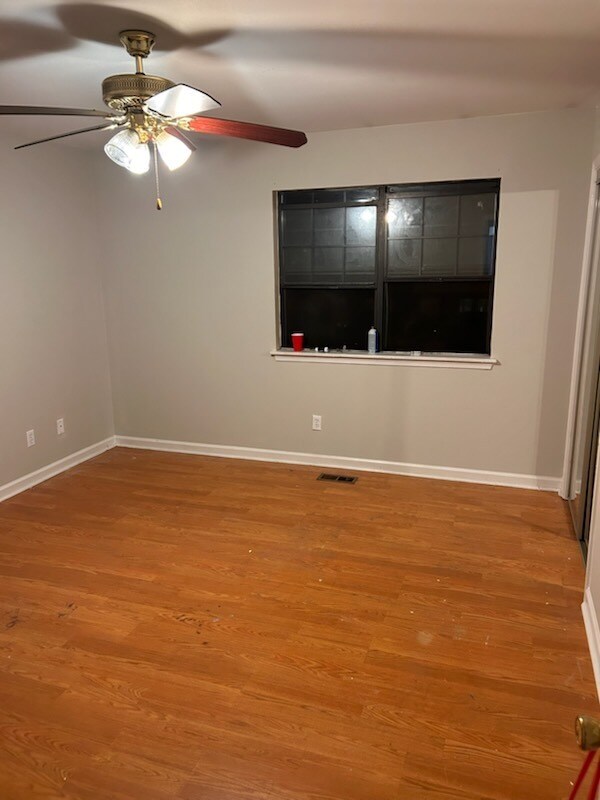 Photo - 3735 Oakwood Hills Dr