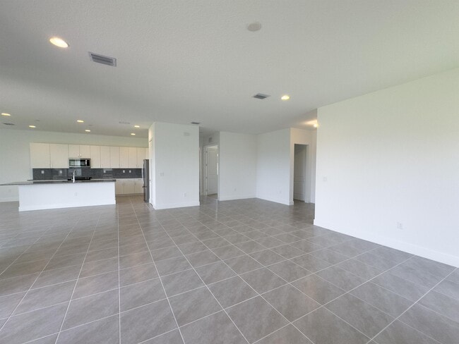 Photo - 5286 Nevola Ave